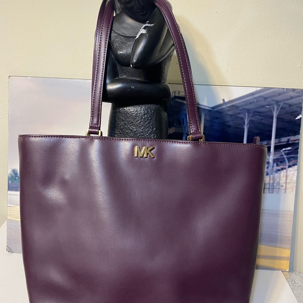 Michael Michael Kors Purple Leather Tote Bag - Picture 12 of 14